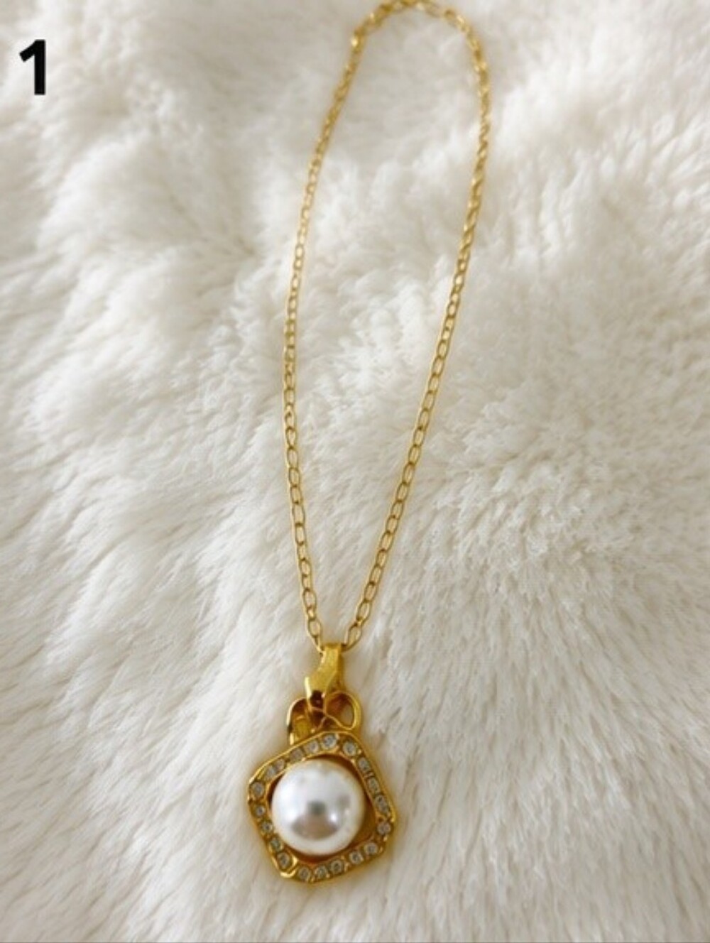 Gold Pearl Jewelry Set - Necklace, Ring & Earrings - Picture 4 of 7
